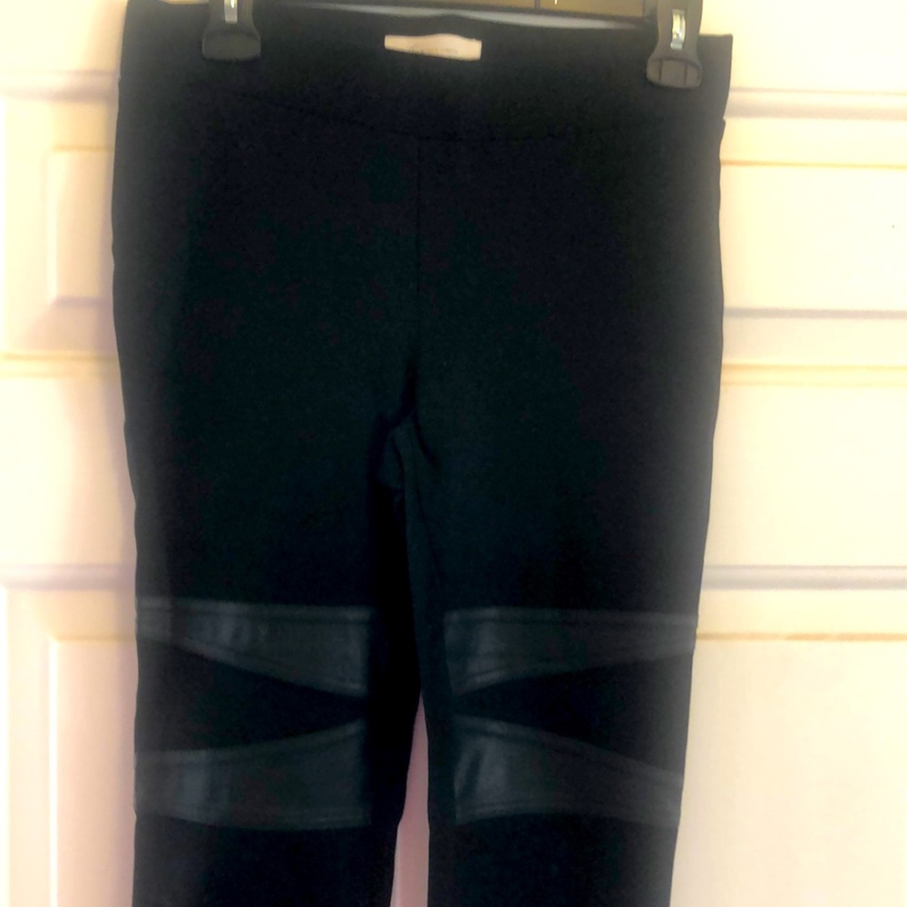 Like New! Black, Vince Camuto Leggings w/ Black Faux Leather on front! Size XS!
